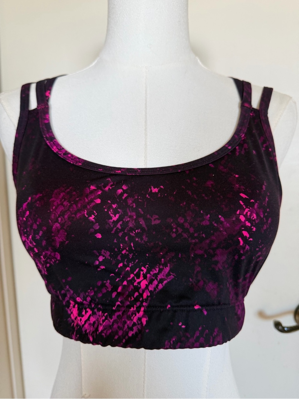 GapFit Black Pink Strappy Sports Bra Medium